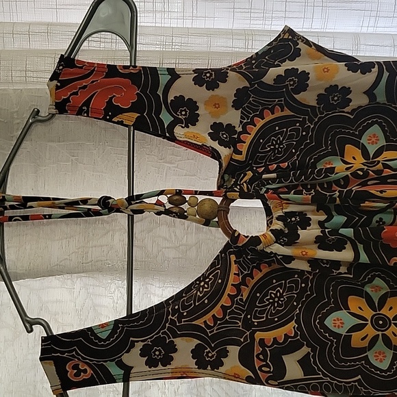 Top - Picture 2 of 4